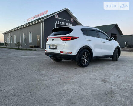 Білий Кіа Sportage, об'ємом двигуна 1.69 л та пробігом 106 тис. км за 22500 $, фото 5 на Automoto.ua