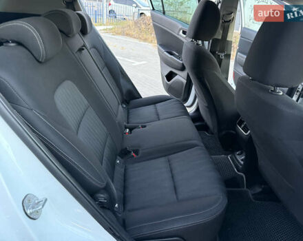 Киа Sportage 2018 в Одессе на Automoto.ua Белый Киа Sportage, объемом двигателя 1.59 л и пробегом 149 тыс. км за 14999 $, фото 29 на Automoto.ua