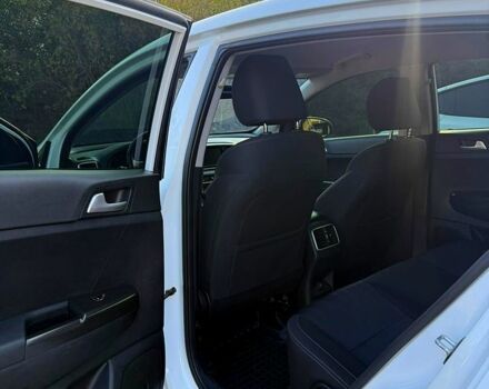 Білий Кіа Sportage, об'ємом двигуна 1.6 л та пробігом 116 тис. км за 14999 $, фото 11 на Automoto.ua