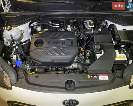 Білий Кіа Sportage, об'ємом двигуна 1.6 л та пробігом 61 тис. км за 21300 $, фото 17 на Automoto.ua