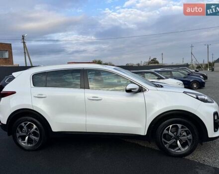 Белый Киа Sportage, объемом двигателя 1.6 л и пробегом 42 тыс. км за 17700 $, фото 8 на Automoto.ua