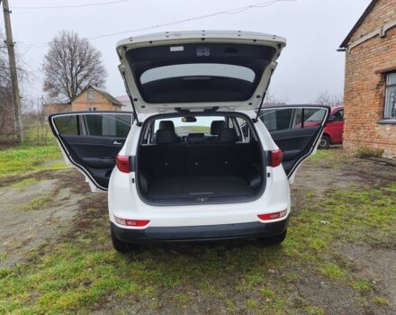 Білий Кіа Sportage, об'ємом двигуна 2.4 л та пробігом 77 тис. км за 17900 $, фото 9 на Automoto.ua