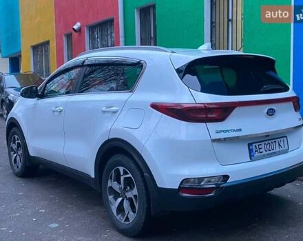 Білий Кіа Sportage, об'ємом двигуна 1.6 л та пробігом 61 тис. км за 21300 $, фото 2 на Automoto.ua