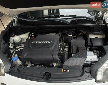 Белый Киа Sportage, объемом двигателя 1.98 л и пробегом 78 тыс. км за 18499 $, фото 28 на Automoto.ua