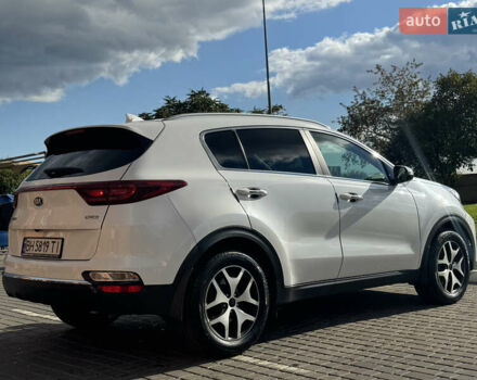 Киа Sportage 2018 в Одессе на Automoto.ua Белый Киа Sportage, объемом двигателя 1.6 л и пробегом 123 тыс. км за 18900 $, фото 12 на Automoto.ua