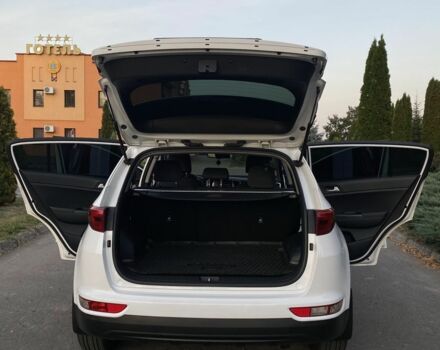 Белый Киа Sportage, объемом двигателя 0 л и пробегом 110 тыс. км за 16200 $, фото 11 на Automoto.ua