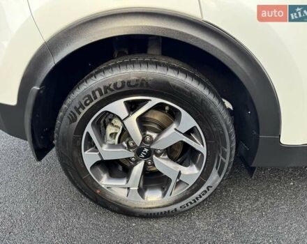Белый Киа Sportage, объемом двигателя 1.6 л и пробегом 42 тыс. км за 17700 $, фото 3 на Automoto.ua