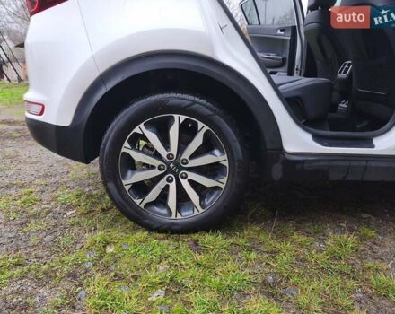 Білий Кіа Sportage, об'ємом двигуна 2.4 л та пробігом 77 тис. км за 17900 $, фото 31 на Automoto.ua