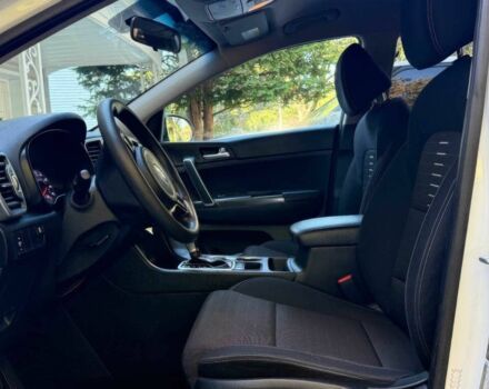 Белый Киа Sportage, объемом двигателя 2.4 л и пробегом 34 тыс. км за 13000 $, фото 8 на Automoto.ua