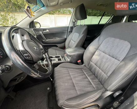 Киа Sportage 2018 в Одессе на Automoto.ua Белый Киа Sportage, объемом двигателя 1.6 л и пробегом 123 тыс. км за 18900 $, фото 13 на Automoto.ua