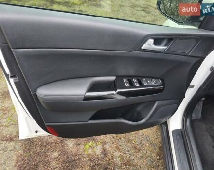 Білий Кіа Sportage, об'ємом двигуна 2.4 л та пробігом 77 тис. км за 17900 $, фото 43 на Automoto.ua