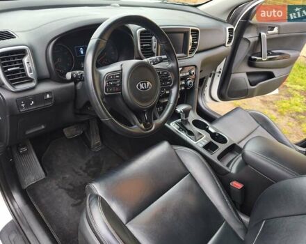 Білий Кіа Sportage, об'ємом двигуна 2.4 л та пробігом 77 тис. км за 17900 $, фото 51 на Automoto.ua