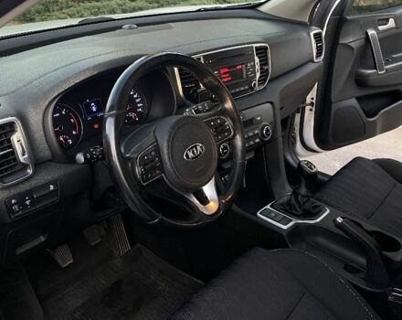 Белый Киа Sportage, объемом двигателя 0 л и пробегом 110 тыс. км за 16200 $, фото 15 на Automoto.ua