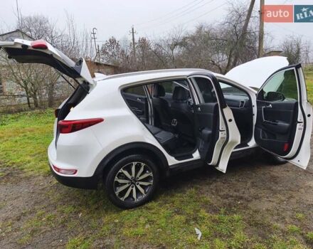 Білий Кіа Sportage, об'ємом двигуна 2.4 л та пробігом 77 тис. км за 17900 $, фото 18 на Automoto.ua