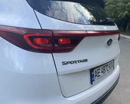 Білий Кіа Sportage, об'ємом двигуна 1.59 л та пробігом 55 тис. км за 16700 $, фото 26 на Automoto.ua