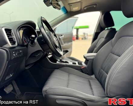 Киа Sportage 2018 в Николаеве на Automoto.ua Белый Киа Sportage, объемом двигателя 1.6 л и пробегом 82 тыс. км за 15500 $, фото 3 на Automoto.ua