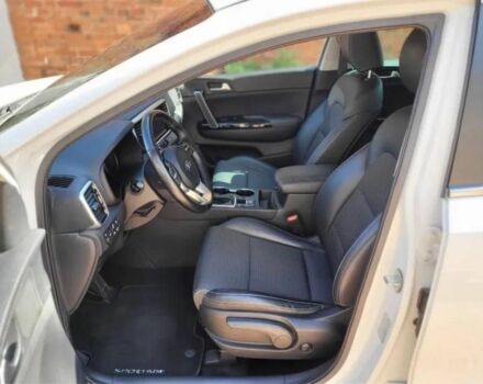 Белый Киа Sportage, объемом двигателя 2 л и пробегом 68 тыс. км за 14300 $, фото 4 на Automoto.ua