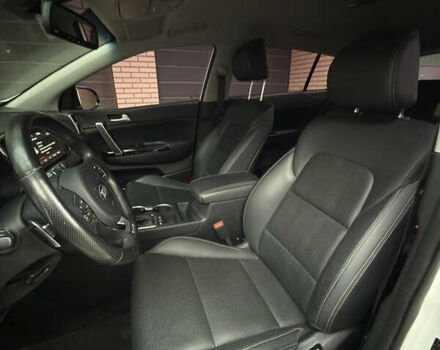 Белый Киа Sportage, объемом двигателя 1.98 л и пробегом 78 тыс. км за 18499 $, фото 18 на Automoto.ua