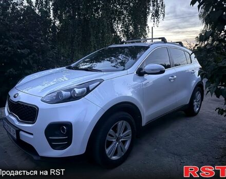 Киа Sportage 2018 в Павлограде на Automoto.ua Белый Киа Sportage, объемом двигателя 1.7 л и пробегом 99 тыс. км за 20000 $, фото 2 на Automoto.ua