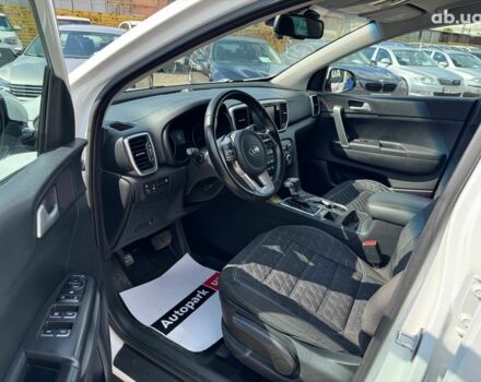 Белый Киа Sportage, объемом двигателя 1.6 л и пробегом 188 тыс. км за 18290 $, фото 9 на Automoto.ua