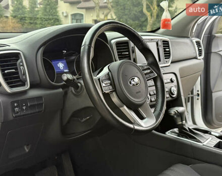 Белый Киа Sportage, объемом двигателя 1.59 л и пробегом 72 тыс. км за 18500 $, фото 84 на Automoto.ua