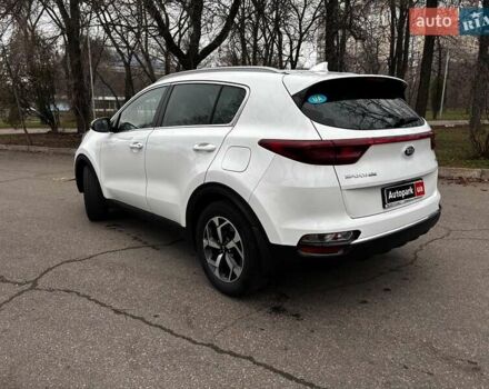 Белый Киа Sportage, объемом двигателя 1.6 л и пробегом 61 тыс. км за 19990 $, фото 1 на Automoto.ua