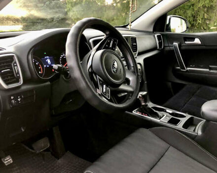 Білий Кіа Sportage, об'ємом двигуна 1.59 л та пробігом 37 тис. км за 21500 $, фото 3 на Automoto.ua