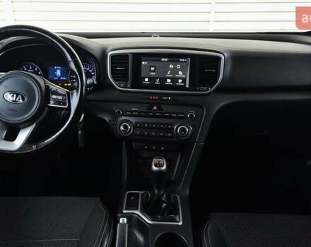Білий Кіа Sportage, об'ємом двигуна 1.59 л та пробігом 65 тис. км за 17500 $, фото 15 на Automoto.ua