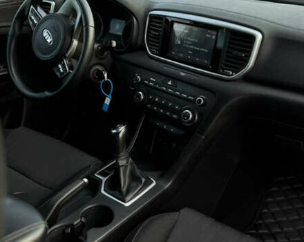Белый Киа Sportage, объемом двигателя 1.6 л и пробегом 148 тыс. км за 16500 $, фото 14 на Automoto.ua