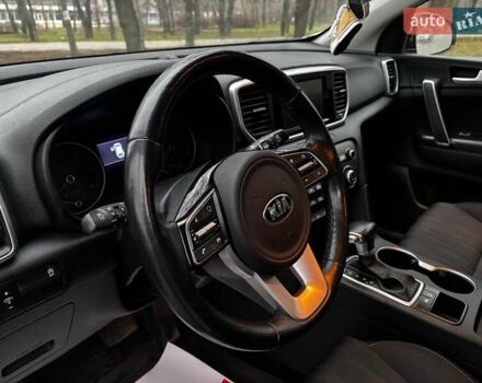 Белый Киа Sportage, объемом двигателя 1.6 л и пробегом 61 тыс. км за 19990 $, фото 24 на Automoto.ua