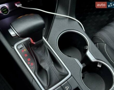 Білий Кіа Sportage, об'ємом двигуна 1.6 л та пробігом 72 тис. км за 18900 $, фото 14 на Automoto.ua