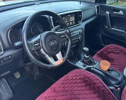 Білий Кіа Sportage, об'ємом двигуна 1.6 л та пробігом 144 тис. км за 18000 $, фото 5 на Automoto.ua