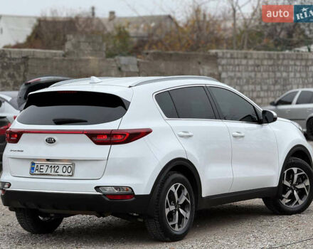 Білий Кіа Sportage, об'ємом двигуна 1.59 л та пробігом 60 тис. км за 17700 $, фото 7 на Automoto.ua