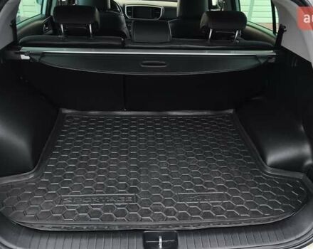 Білий Кіа Sportage, об'ємом двигуна 1.59 л та пробігом 65 тис. км за 17500 $, фото 14 на Automoto.ua