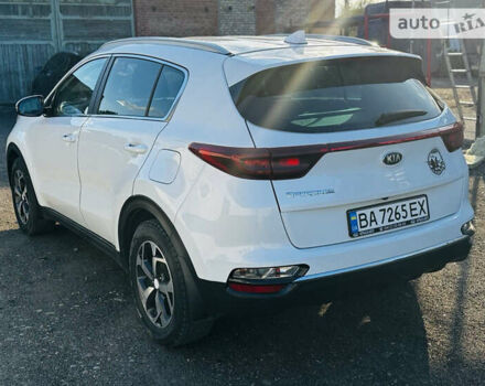 Білий Кіа Sportage, об'ємом двигуна 1.6 л та пробігом 124 тис. км за 18000 $, фото 2 на Automoto.ua