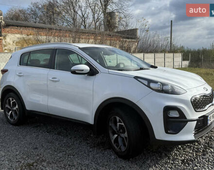 Белый Киа Sportage, объемом двигателя 1.59 л и пробегом 142 тыс. км за 15000 $, фото 2 на Automoto.ua