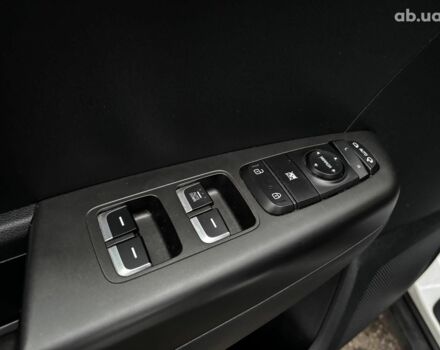 Білий Кіа Sportage, об'ємом двигуна 1.6 л та пробігом 61 тис. км за 19990 $, фото 18 на Automoto.ua