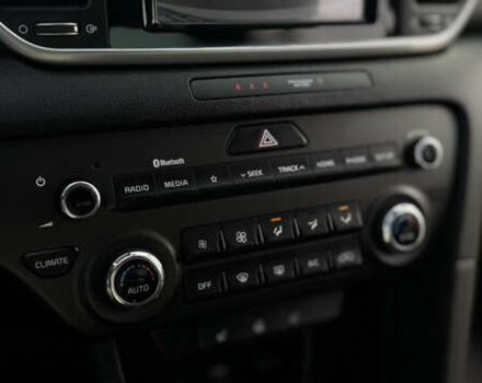 Белый Киа Sportage, объемом двигателя 1.6 л и пробегом 148 тыс. км за 16500 $, фото 23 на Automoto.ua