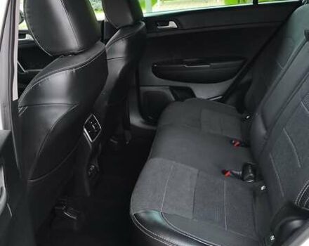 Білий Кіа Sportage, об'ємом двигуна 1.59 л та пробігом 65 тис. км за 17500 $, фото 12 на Automoto.ua