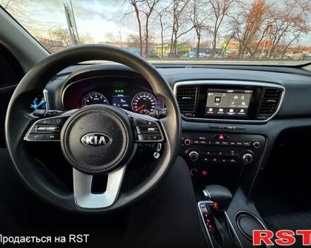 Білий Кіа Sportage, об'ємом двигуна 16 л та пробігом 109 тис. км за 16750 $, фото 9 на Automoto.ua