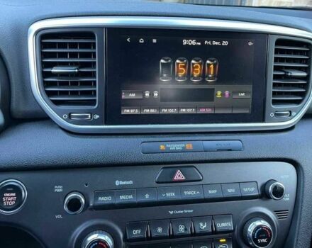 Білий Кіа Sportage, об'ємом двигуна 2 л та пробігом 69 тис. км за 16800 $, фото 4 на Automoto.ua