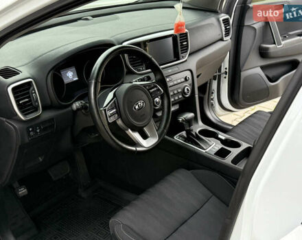 Белый Киа Sportage, объемом двигателя 1.59 л и пробегом 72 тыс. км за 18500 $, фото 83 на Automoto.ua