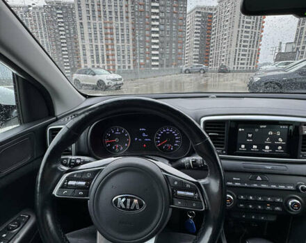 Білий Кіа Sportage, об'ємом двигуна 1.59 л та пробігом 180 тис. км за 15600 $, фото 7 на Automoto.ua