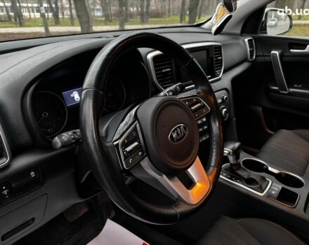Білий Кіа Sportage, об'ємом двигуна 1.6 л та пробігом 61 тис. км за 19990 $, фото 24 на Automoto.ua