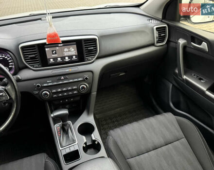 Белый Киа Sportage, объемом двигателя 1.59 л и пробегом 72 тыс. км за 18500 $, фото 94 на Automoto.ua