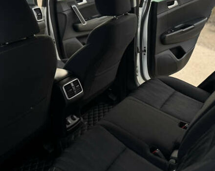 Белый Киа Sportage, объемом двигателя 1.6 л и пробегом 148 тыс. км за 16500 $, фото 19 на Automoto.ua