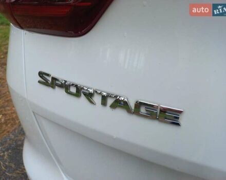 Белый Киа Sportage, объемом двигателя 1.59 л и пробегом 53 тыс. км за 16950 $, фото 2 на Automoto.ua