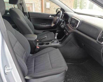 Белый Киа Sportage, объемом двигателя 2 л и пробегом 102 тыс. км за 10200 $, фото 19 на Automoto.ua