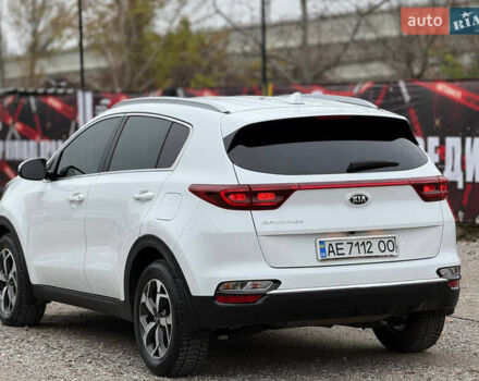 Білий Кіа Sportage, об'ємом двигуна 1.59 л та пробігом 60 тис. км за 17700 $, фото 4 на Automoto.ua