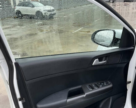 Білий Кіа Sportage, об'ємом двигуна 1.59 л та пробігом 180 тис. км за 15600 $, фото 10 на Automoto.ua